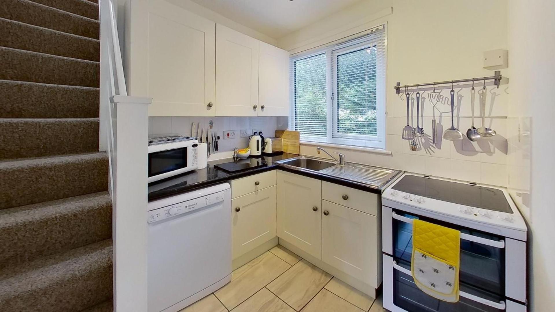 45 Trevithick Court, Tolroy Manor Villa Хейл Екстериор снимка